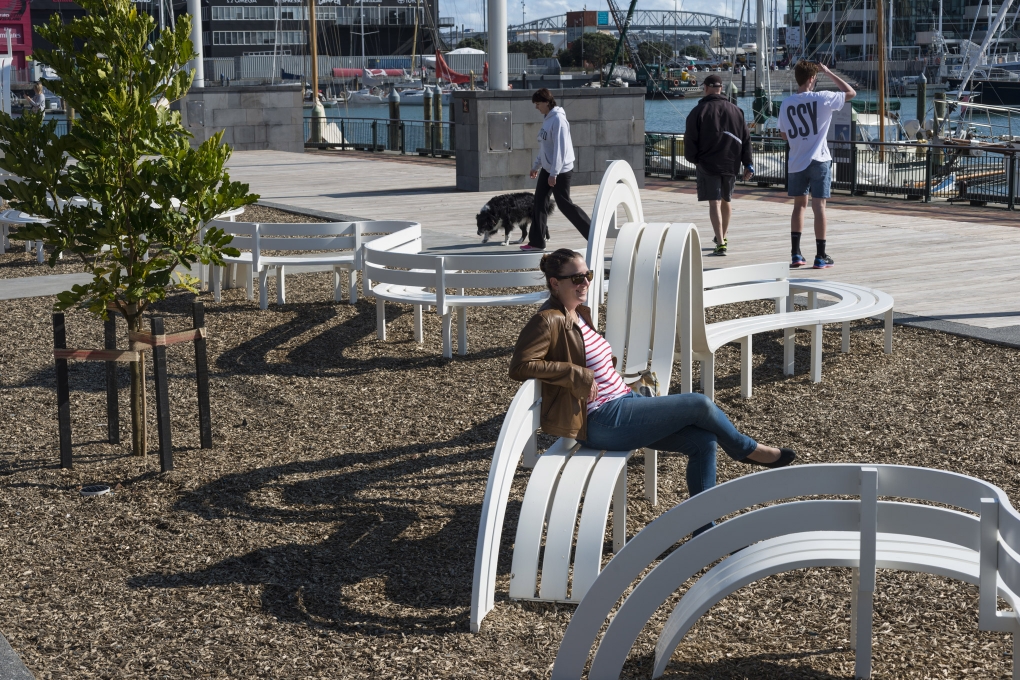 Jeppe Hein - Long Modified Bench Waitemata Green